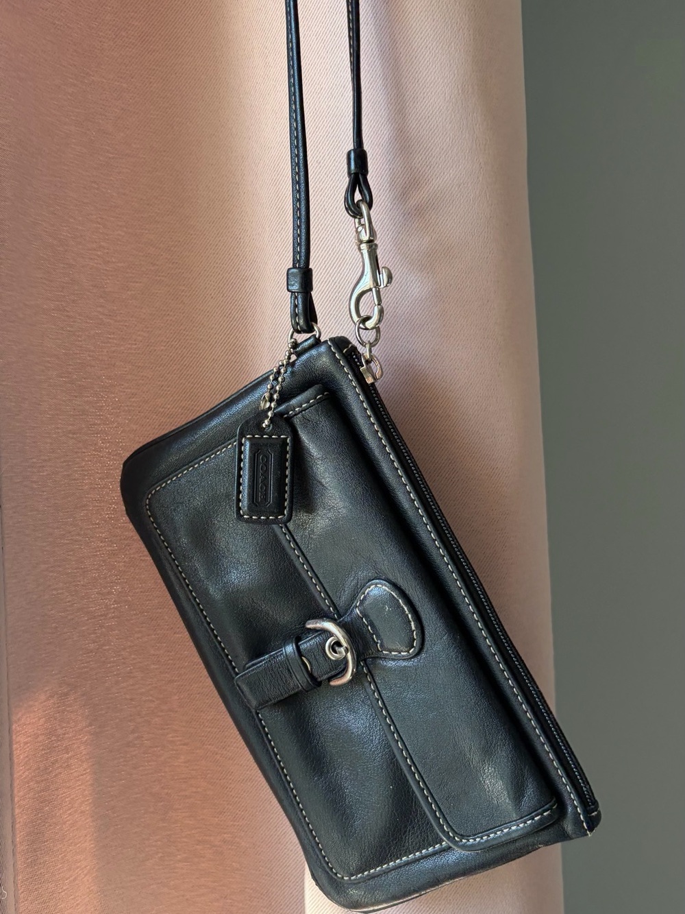 Vintage Coach Legacy Black Leather Signature Turnlock Wristlet Y2K